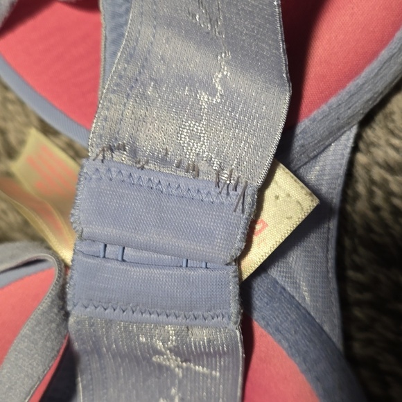 PINK Victoria Secret Blue T-Shirt Bra with Molded Cups and Underwire 32D - Picture 2 of 4